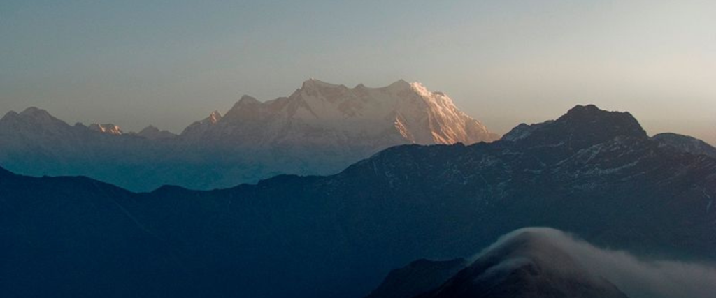 800px Chaukhamba peak Garhwal Himalayas Uttarakhand